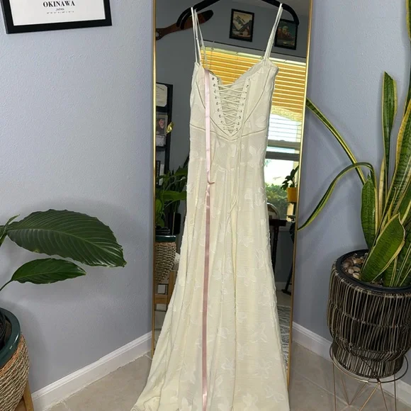 seren vintage cream floral lace back maxi dress 'Seren' Vintage Cream Floral Lace Back Maxi Dress